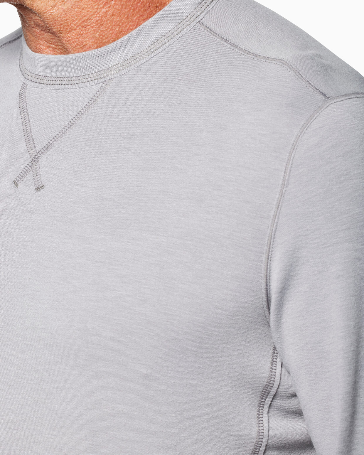 Growler Long Sleeve Crew
