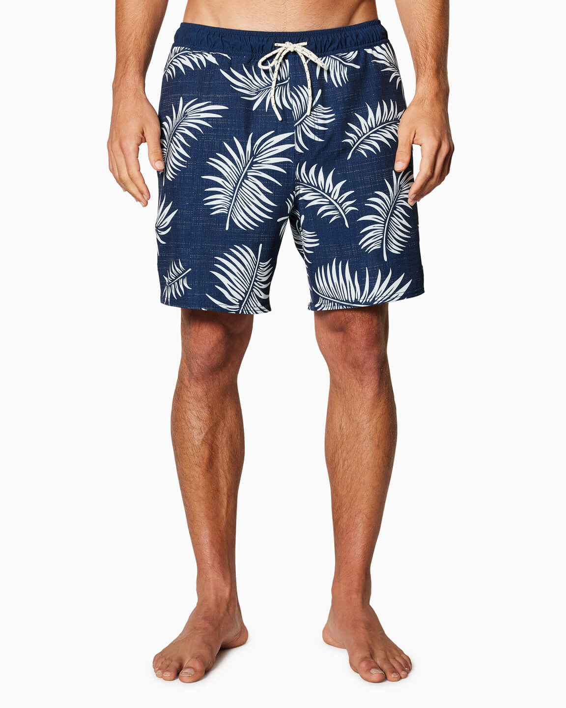 Malibu | Navy Breezy Palms FRONT #color_navy breezy palms