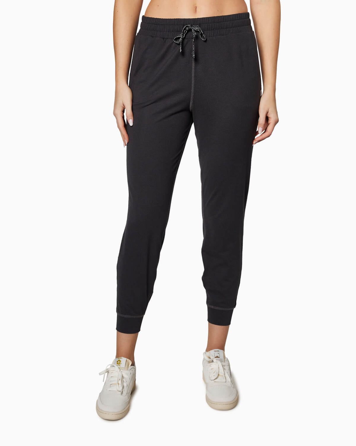 Cove Jogger | Women's BLACK front  #color_heather black