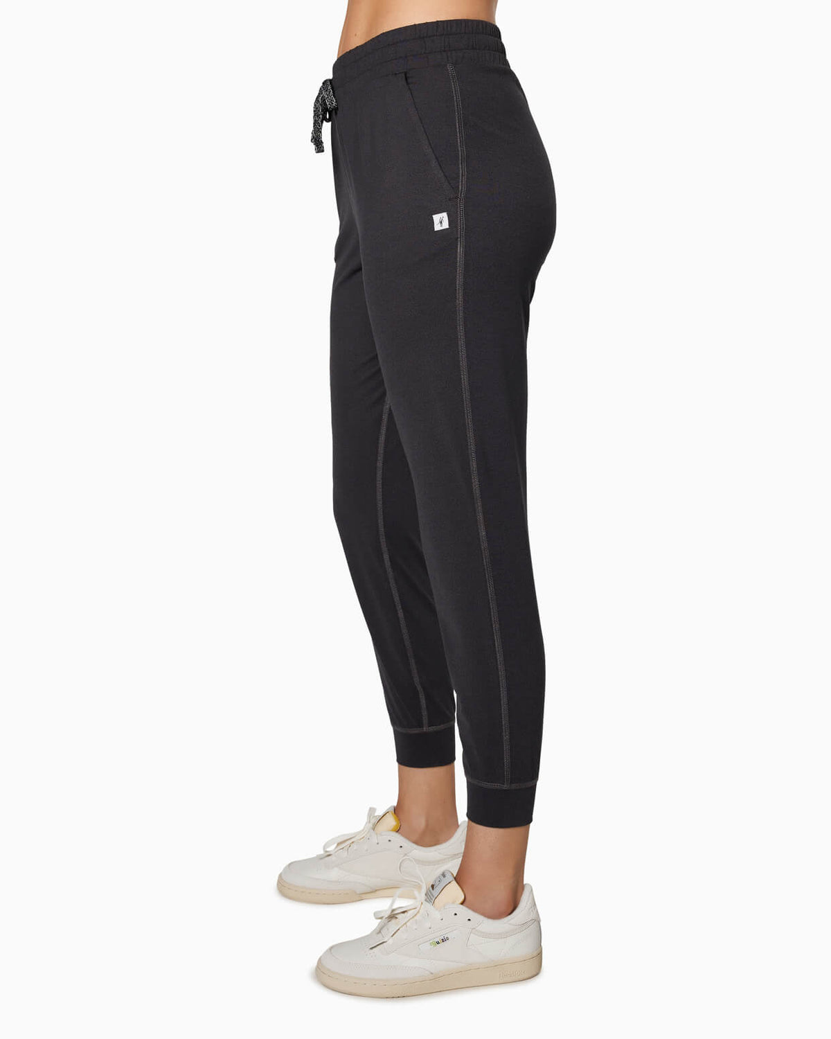 Cove Jogger | Women's BLACK side #color_heather black