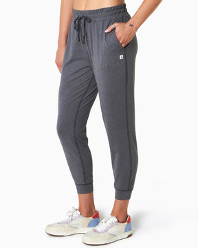 Cove Jogger | Women's HEATHER CHARCOAL side #color_heather charcoal